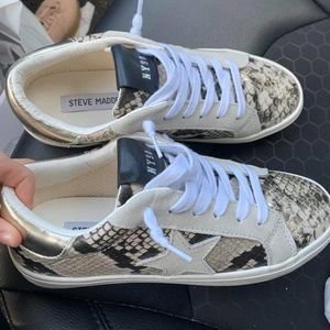 Steve Madden star sneakers